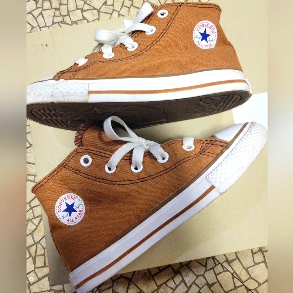 Converse Chucks